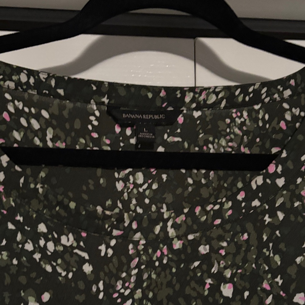 Banana Republic Long Sleeve Floral Blouse - Dark Green - Picture 2 of 5